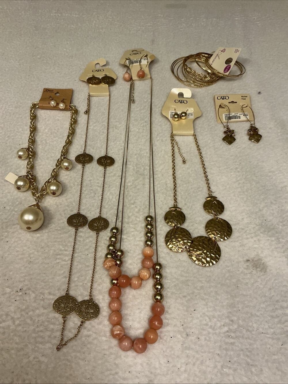 Women Mixed Jewelry 10 Piece Gold NWT 3611